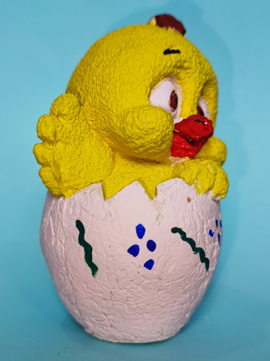 Цыплёнок в яйце
